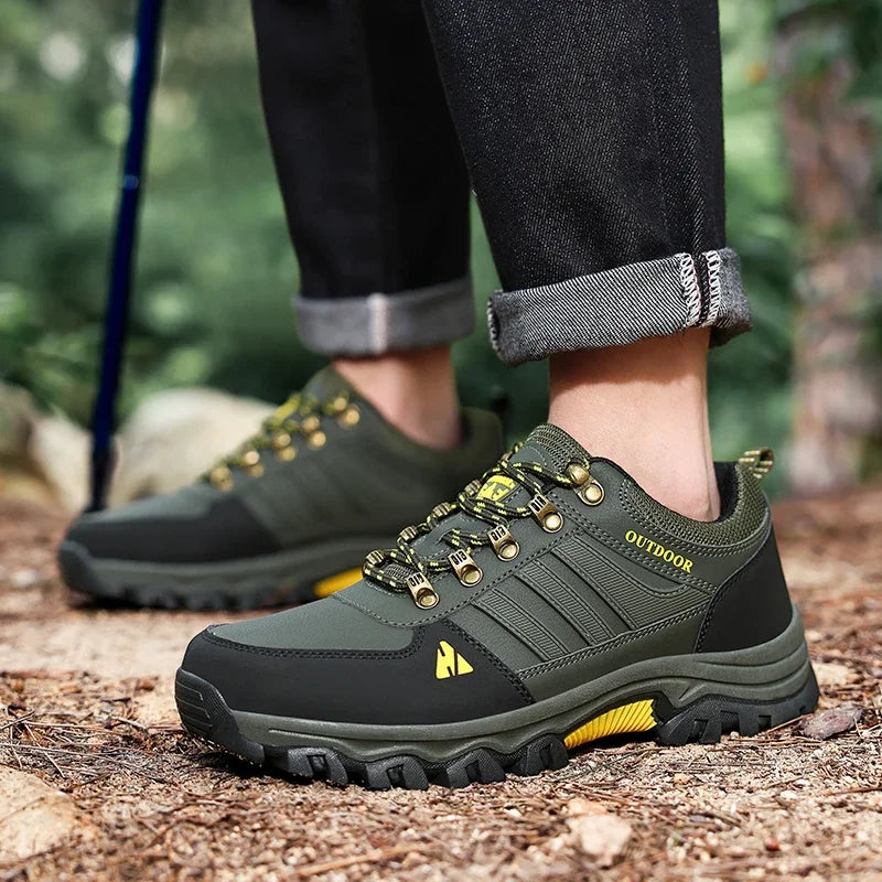 Outdoor Hiking Shoes Low Top Leather Face Plus Size Wear Resistant Non Slip Men's Running Shoes Lightweight PU Sneakers for Men